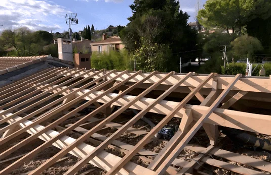 Rénovation charpente — Aubagne · Aubagne (13)